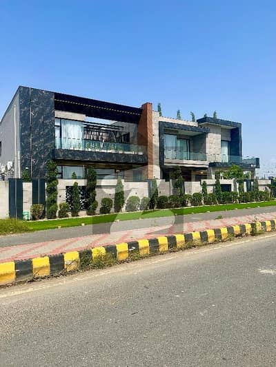 ڈی ایچ اے فیز 8 - بلاک ٹی فیز 8,ڈیفنس (ڈی ایچ اے),لاہور میں 6 کمروں کا 2 کنال مکان 37.0 کروڑ میں برائے فروخت۔