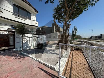 ڈی ۔ 12 اسلام آباد میں 9 کمروں کا 14 مرلہ مکان 4.65 لاکھ میں کرایہ پر دستیاب ہے۔