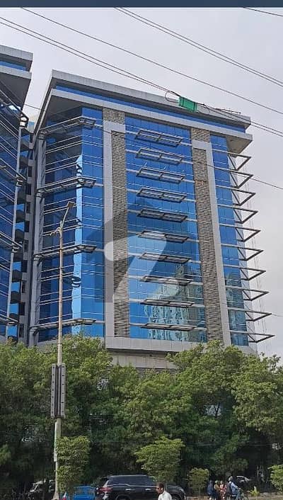 شاہراہِ فیصل کراچی میں 16 مرلہ Studio دفتر 7.5 لاکھ میں کرایہ پر دستیاب ہے۔