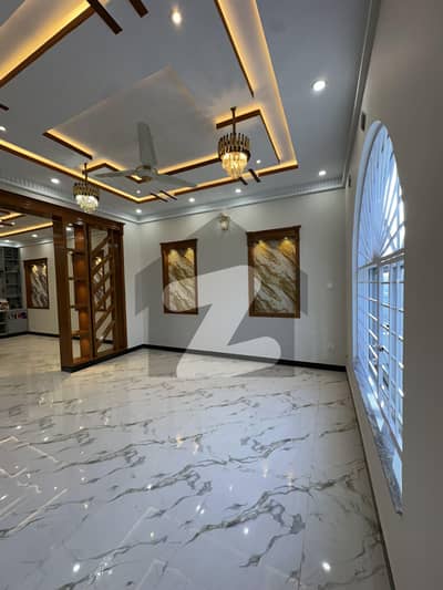 10 Marla ground floor with 3 bedrooms