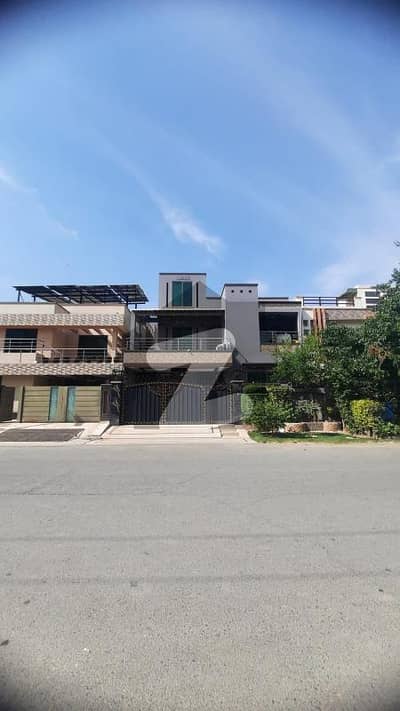 10 Marla House For Sale In Paragon City Lahore