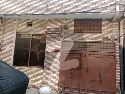 علامہ اقبال ٹاؤن ۔ ہُما بلاک علامہ اقبال ٹاؤن,لاہور میں 4 کمروں کا 3 مرلہ مکان 1.6 کروڑ میں برائے فروخت۔