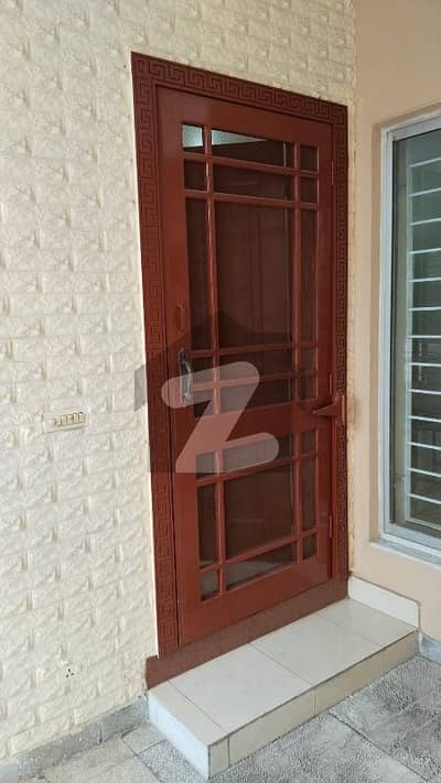 5 MATLAB BEAUTIFUL HOUSE AVAILABLE FOR SALE IN BAHRIA TOWN LAHORE PRIME LOCATION SAFARI VILLAS