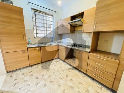 ڈی ایچ اے ڈیفینس فیز 1 - ڈیفینس ولاز ڈی ایچ اے فیز 1 - سیکٹر ایف,ڈی ایچ اے ڈیفینس فیز 1,ڈی ایچ اے ڈیفینس,اسلام آباد میں 3 کمروں کا 11 مرلہ مکان 1.1 لاکھ میں کرایہ پر دستیاب ہے۔