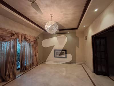 FULLY RENOVATED TILED FLOORING WELL KEPT NEAR MCDONALD BUNGALOW FOR RENT