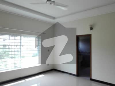Spacious Prime Location Upper Portion Is Available In Gulraiz Housing Society Phase 2 For Rent
