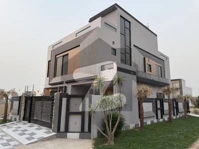 10 Marla Ultra Modern Design House Available For Sale Prime Location Near To Park And Masjid