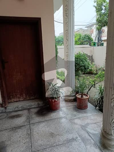 A Good Location House For Sale Near Masjid.
