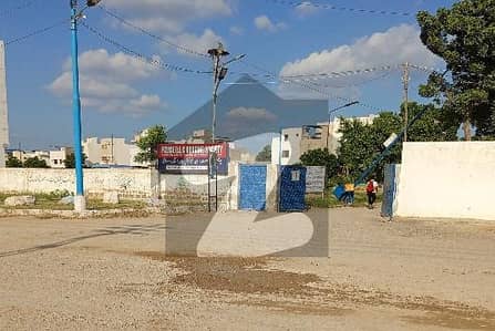 پولیس سوسائٹی کراچی میں 16 مرلہ رہائشی پلاٹ 2.5 کروڑ میں برائے فروخت۔