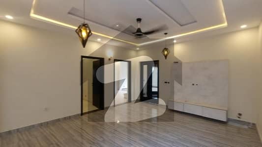 ڈیوائن گارڈنز لاہور میں 4 کمروں کا 10 مرلہ مکان 3.75 کروڑ میں برائے فروخت۔