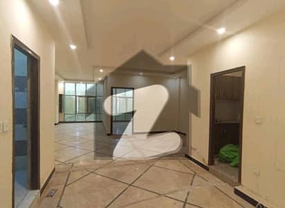 1000 Square Feet Office For Rent In I-8 Markaz