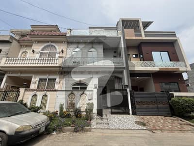 الحفیظ گارڈن - فیز 5 الحفیظ گارڈن,جی ٹی روڈ,لاہور میں 3 کمروں کا 3 مرلہ مکان 1.45 کروڑ میں برائے فروخت۔