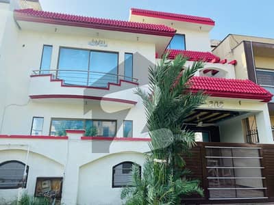 Prime Location Of Islamabad Sector E-11/1 Multi  Size 311.11 Square Yards ( 35*80