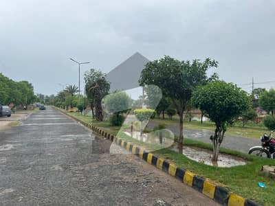 In Govt Officers Housing Society - main Bouleard Block B Of Lahore, A 2 Kanal Residential Plot Is Available