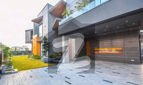 ڈی ایچ اے فیز 6 ڈیفنس (ڈی ایچ اے),لاہور میں 6 کمروں کا 2 کنال مکان 30.0 کروڑ میں برائے فروخت۔