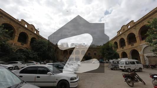 آئی آئی چندڑیگر روڈ کراچی میں 8 مرلہ دفتر 2.1 لاکھ میں کرایہ پر دستیاب ہے۔