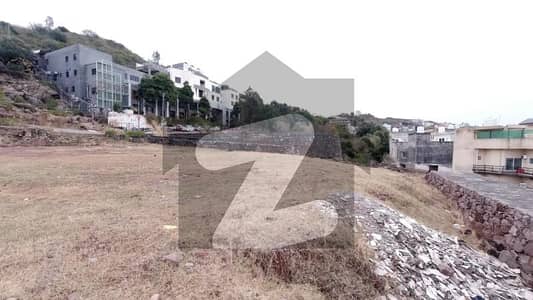 بنی گالہ اسلام آباد میں 3 کنال رہائشی پلاٹ 11.9 کروڑ میں برائے فروخت۔