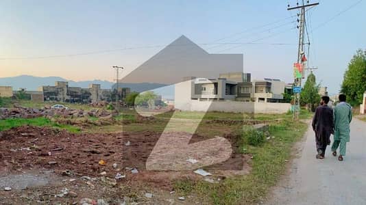 بنی گالہ اسلام آباد میں 10 مرلہ رہائشی پلاٹ 1.2 کروڑ میں برائے فروخت۔