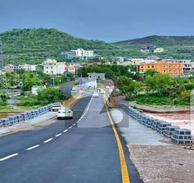 بنی گالہ اسلام آباد میں 10 مرلہ رہائشی پلاٹ 70.0 لاکھ میں برائے فروخت۔