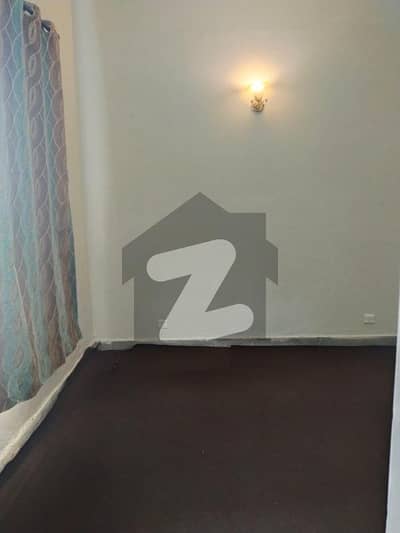 جی ۔ 11/3 جی ۔ 11,اسلام آباد میں 2 کمروں کا 4 مرلہ بالائی پورشن 45.0 ہزار میں کرایہ پر دستیاب ہے۔