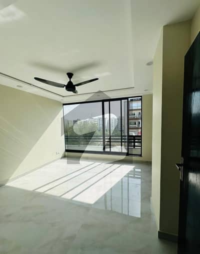 1 Bed Like Brand New Non Furnished Apartment Available For Rent