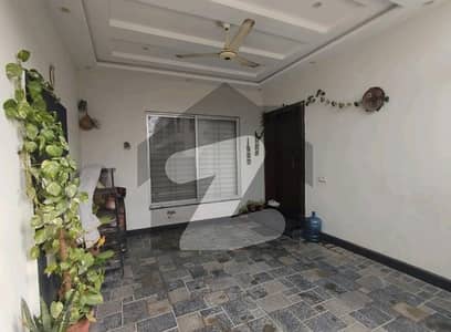 لیک سٹی میڈوز فیز 1 - بلاک اے لیک سٹی میڈوز فیز 1,لیک سٹی میڈوز,لاہور میں 3 کمروں کا 5 مرلہ مکان 2.7 کروڑ میں برائے فروخت۔