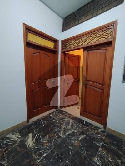 گلستانِِ جوہر ۔ بلاک 2 گلستانِ جوہر,کراچی میں 3 کمروں کا 16 مرلہ زیریں پورشن 1.1 لاکھ میں کرایہ پر دستیاب ہے۔