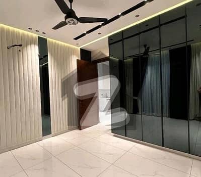 10 Marla House For rent In Bahria Town - Sector C