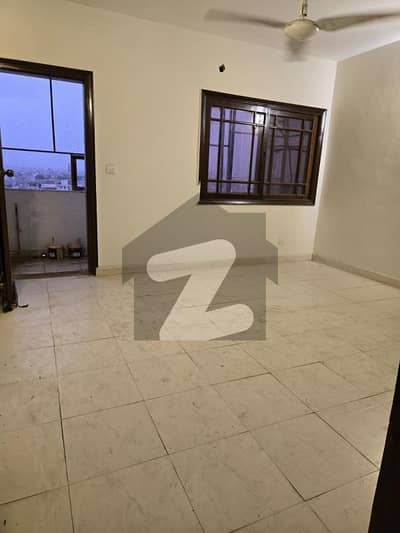 3 Bed Nice Condition Flat Chance Deal