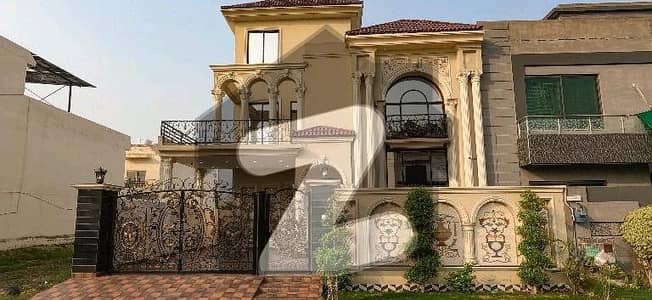 سینٹرل پارک ۔ بلاک جی سینٹرل پارک ہاؤسنگ سکیم,لاہور میں 5 کمروں کا 10 مرلہ مکان 3.23 کروڑ میں برائے فروخت۔