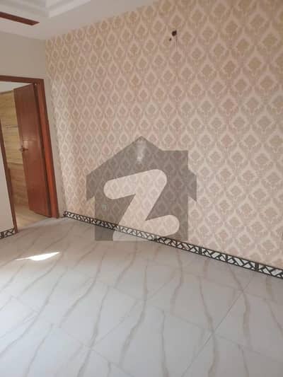 پائن ایونیو لاہور میں 5 کمروں کا 6 مرلہ مکان 2.4 کروڑ میں برائے فروخت۔