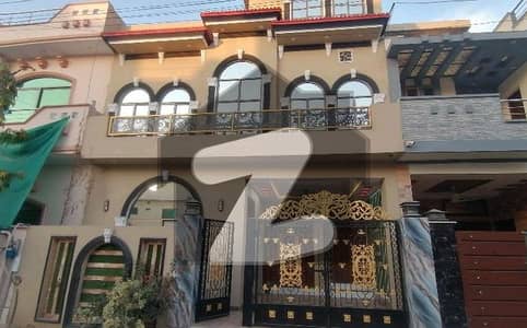 سینٹرل پارک ۔ بلاک اے سینٹرل پارک ہاؤسنگ سکیم,لاہور میں 3 کمروں کا 5 مرلہ مکان 1.9 کروڑ میں برائے فروخت۔