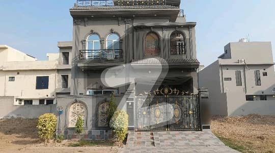 سینٹرل پارک ۔ بلاک اے1 سینٹرل پارک ہاؤسنگ سکیم,لاہور میں 3 کمروں کا 5 مرلہ مکان 1.95 کروڑ میں برائے فروخت۔