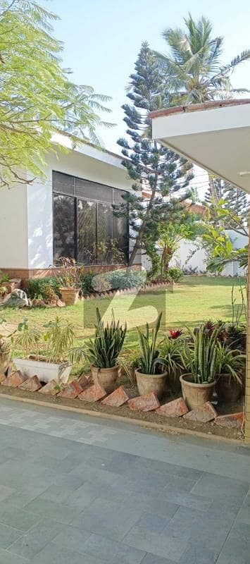 ڈی ایچ اے فیز 5 ڈی ایچ اے ڈیفینس,کراچی میں 5 کمروں کا 2 کنال مکان 28.0 کروڑ میں برائے فروخت۔