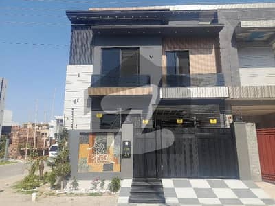 Corner Central Park - Block A1 House For Sale Sized 5 Marla