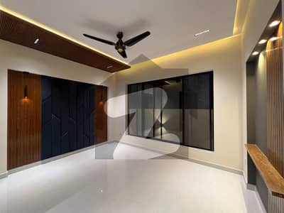 بحریہ ٹاؤن فیز 8 ۔ بلاک سی بحریہ ٹاؤن فیز 8,بحریہ ٹاؤن راولپنڈی,راولپنڈی میں 5 کمروں کا 10 مرلہ مکان 1.3 لاکھ میں کرایہ پر دستیاب ہے۔