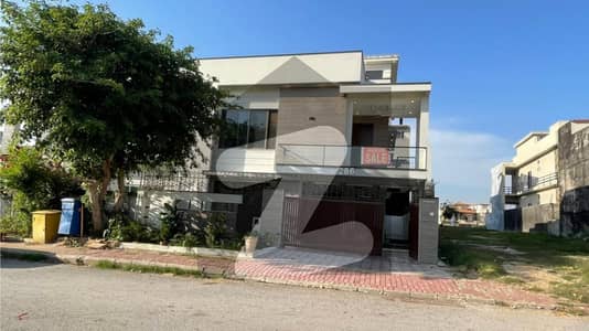 بحریہ ٹاؤن فیز 8 ۔ سیکٹر ایف - 1 بحریہ ٹاؤن فیز 8,بحریہ ٹاؤن راولپنڈی,راولپنڈی میں 5 کمروں کا 10 مرلہ مکان 4.3 کروڑ میں برائے فروخت۔ بحریہ ٹاؤن فیز 8 ۔ سیکٹر ایف - 1 بحریہ ٹاؤن فیز 8,بحریہ ٹاؤن راولپنڈی,راولپنڈی میں 5 کمروں کا 10 مرلہ مکان 4.3 کروڑ میں برائے فروخت۔