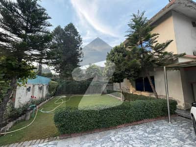 چکلالہ سکیم 3 چکلالہ سکیم,راولپنڈی میں 4 کمروں کا 1 کنال مکان 6.8 کروڑ میں برائے فروخت۔