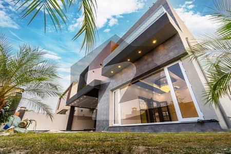 ڈی ایچ اے فیز 7 ڈیفنس (ڈی ایچ اے),لاہور میں 5 کمروں کا 1 کنال مکان 11.35 کروڑ میں برائے فروخت۔