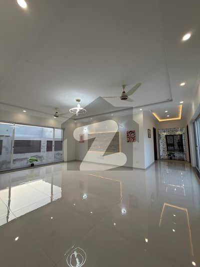 1 Kanal Full House For Rent in DHA Phase 8 Ex Park view