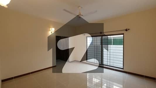 Ideal Prime Location 375 Square Yards House has landed on market in Askari 5 - Sector J, Karachi