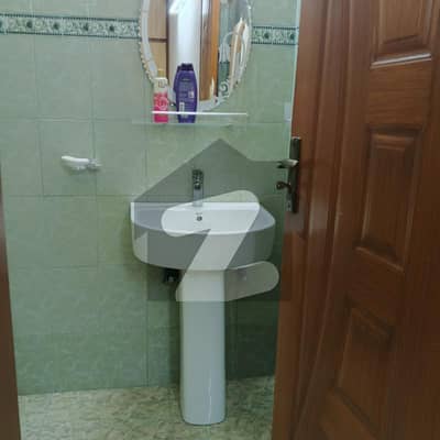 جی سی پی ہاؤسنگ اسکیم لاہور میں 16 مرلہ Studio مکان 3.0 لاکھ میں کرایہ پر دستیاب ہے۔