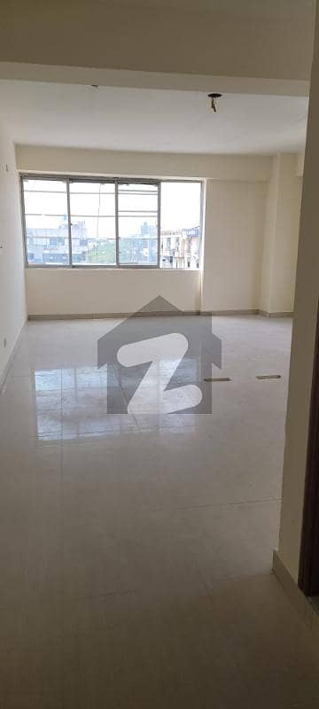 G/11 markaz new Plaza vip location 2,side corner 600sq office available for rent real piks lift available