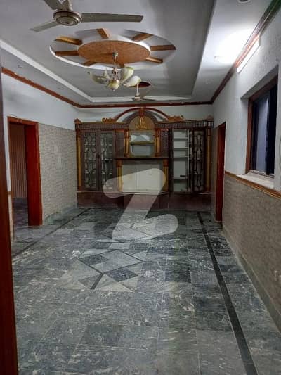 بنی گالہ اسلام آباد میں 2 کمروں کا 9 مرلہ زیریں پورشن 43.0 ہزار میں کرایہ پر دستیاب ہے۔