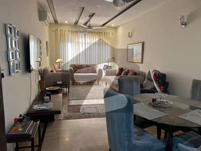 ڈی ایچ اے فیز 5 ڈیفنس (ڈی ایچ اے),لاہور میں 4 کمروں کا 8 مرلہ مکان 4.5 کروڑ میں برائے فروخت۔