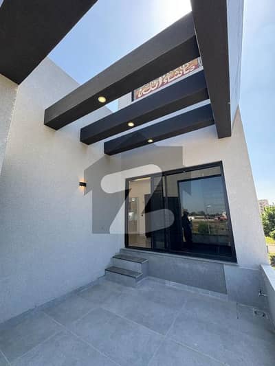 Kanal House For Rent in Valencia