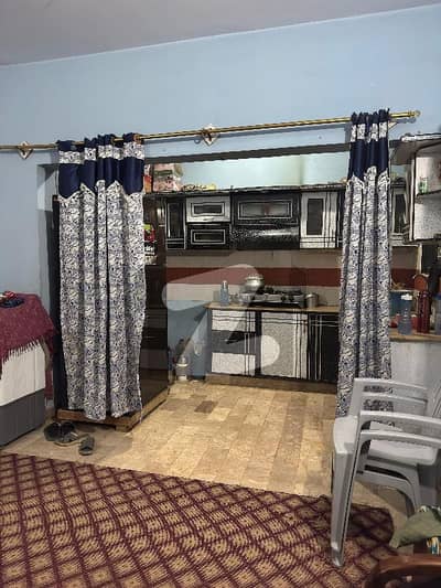 سُرجانی ٹاؤن - سیکٹر ڈی5 سُرجانی ٹاؤن - سیکٹر 5,سُرجانی ٹاؤن,گداپ ٹاؤن,کراچی میں 2 کمروں کا 3 مرلہ فلیٹ 55.0 لاکھ میں برائے فروخت۔