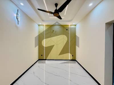 ایم پی سی ایچ ایس ۔ بلاک ایف ایم پی سی ایچ ایس ۔ ملٹی گارڈنز,بی ۔ 17,اسلام آباد میں 5 مرلہ Studio مکان 2.5 لاکھ میں کرایہ پر دستیاب ہے۔