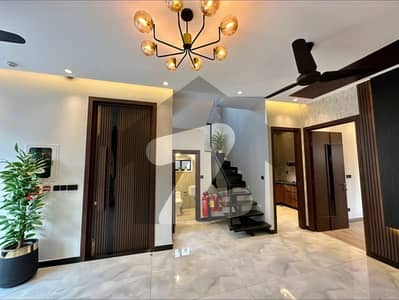 ڈی ایچ اے فیز 7 ڈیفنس (ڈی ایچ اے),لاہور میں 3 کمروں کا 1 کنال بالائی پورشن 1.25 لاکھ میں کرایہ پر دستیاب ہے۔