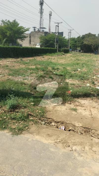 یو ای ٹی ہاؤسنگ سوسائٹی لاہور میں 10 مرلہ رہائشی پلاٹ 1.72 کروڑ میں برائے فروخت۔